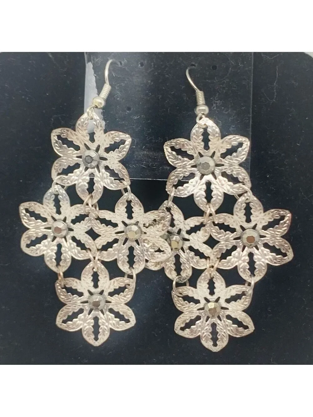 𝅺NEW-SILVER Flowers Rhinestones Chandelier Earrings
